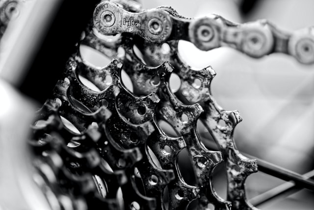 How to correctly clean and lube your chain